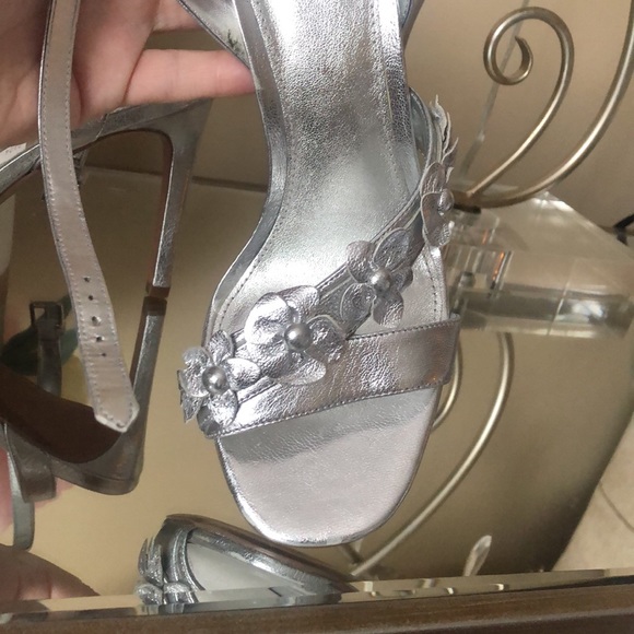 MICHAEL KORS genuine leather silver sandals heels - Picture 5 of 12